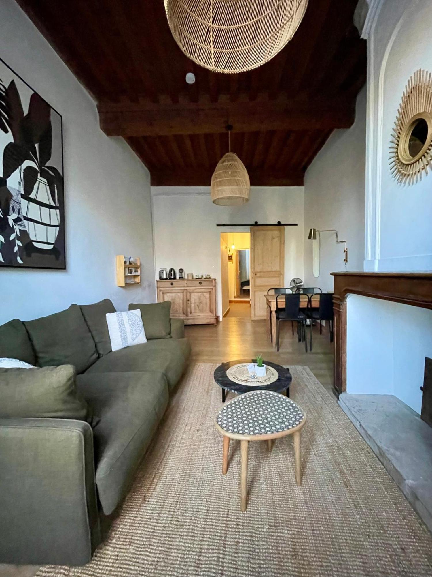 La Boheme Place Aux Herbes Uzès المظهر الخارجي الصورة