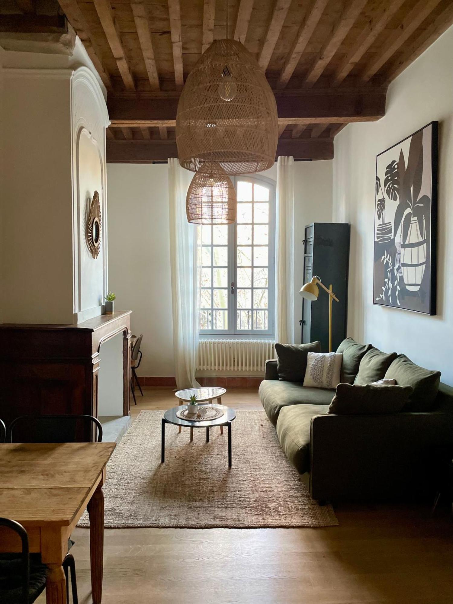 La Boheme Place Aux Herbes Uzès المظهر الخارجي الصورة