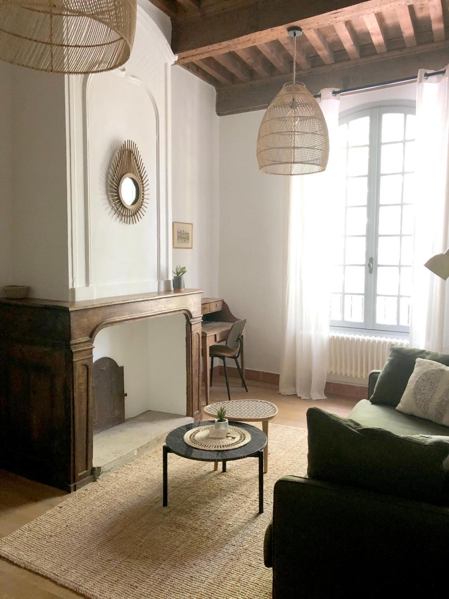 La Boheme Place Aux Herbes Uzès المظهر الخارجي الصورة
